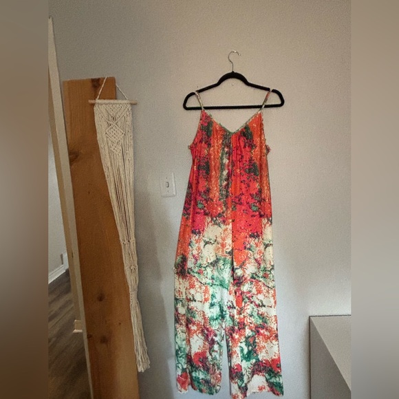 BNWT EMERY ROSE Wide-legged Jumpsuit• Size Small• Beautiful Colours - Picture 2 of 6